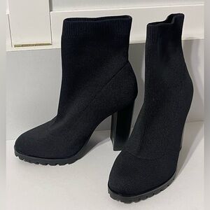 Chic Black Heeled Boots